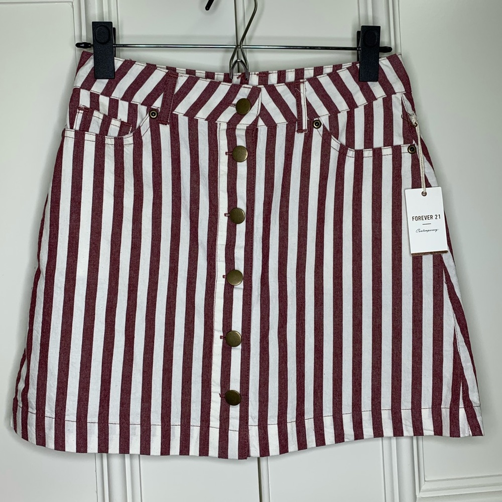 XXII Burgundy & White mini skirt